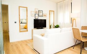 Luminoso Apartamento NUEZ - Zonas verdes, Wifi, Aparcamiento gratuito
